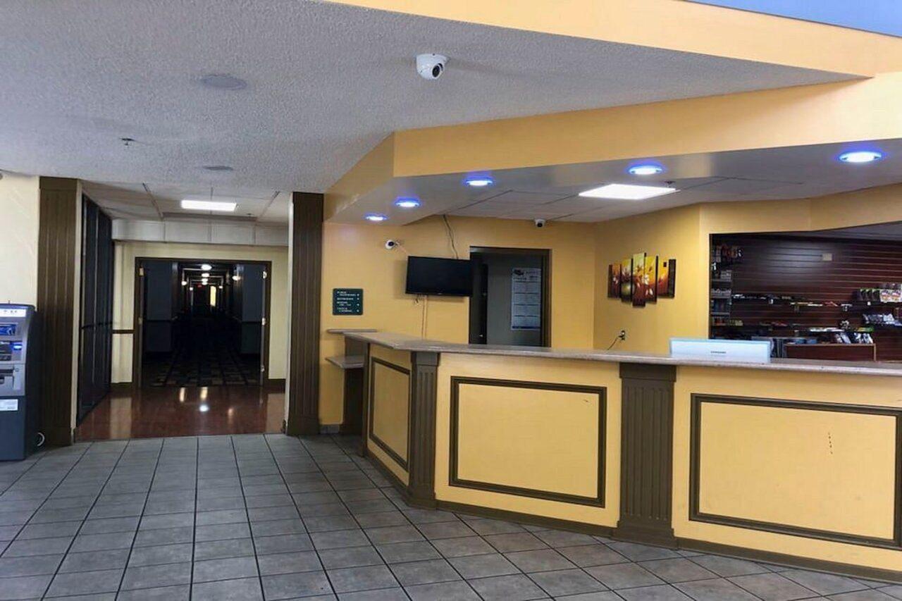 Oyo Hotel Tulsa I-44 Midtown ภายนอก รูปภาพ
