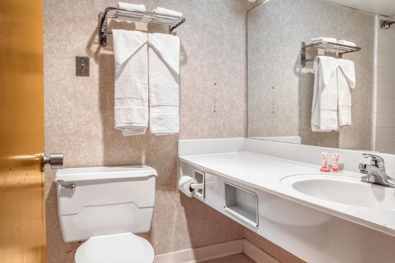 Oyo Hotel Tulsa I-44 Midtown ภายนอก รูปภาพ